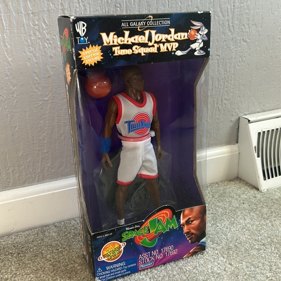 1996 Michael Jordan Space Jam doll, new in box - Picture 3 of 10